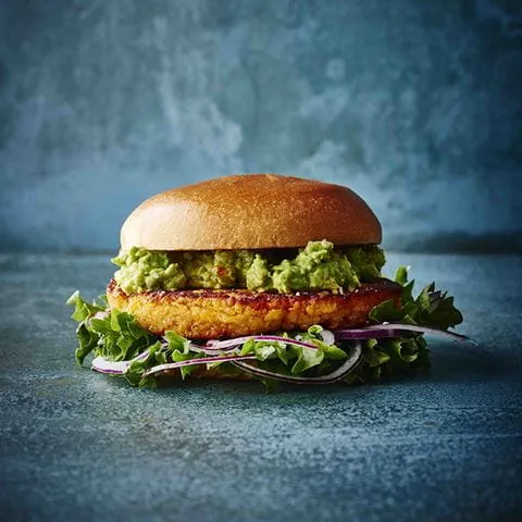 recipe image VEGANSK BURGER MED QUINOA OG SØDE KARTOFLER