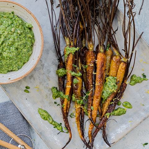 recipe image VEGETARISK RAMSLØGPESTO MED BRÆNDENÆLDE