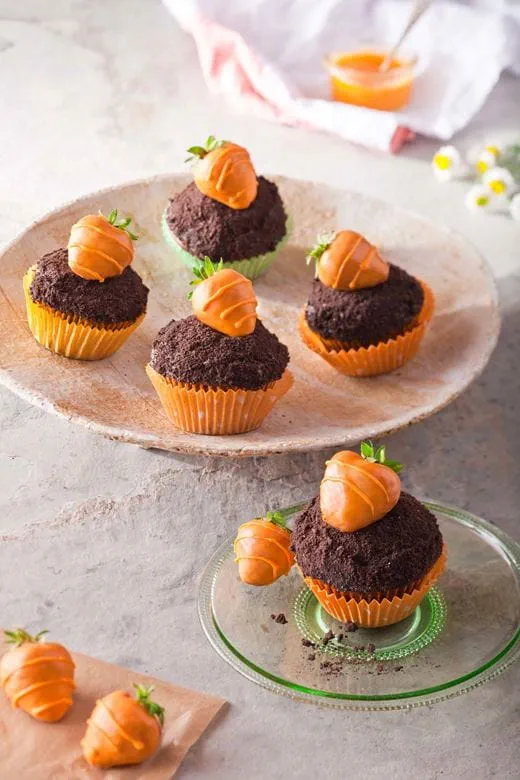 recipe image Påske Cupcakes - Lækre Cupcakes med Jordbær