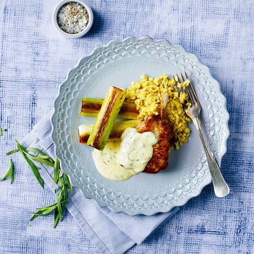 recipe image KOTELETTER MED PORRE OG ESTRAGONSAUCE