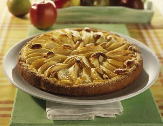 recipe image Apfeltarte mit ganzen Mandeln
