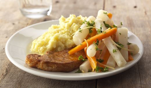 recipe image Schorseneren met worteltjes, aardappelpuree en filetlapjes