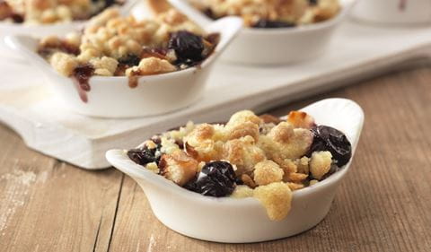 recipe image Blauwe bessen honingcrumble