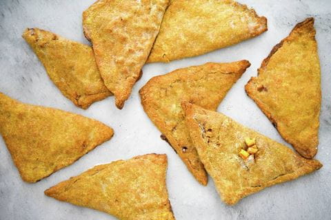 recipe image Volkoren appel-peerflappen met kardemom en oranjebloesem