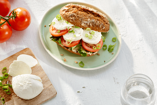 recipe image Knapperig broodje caprese