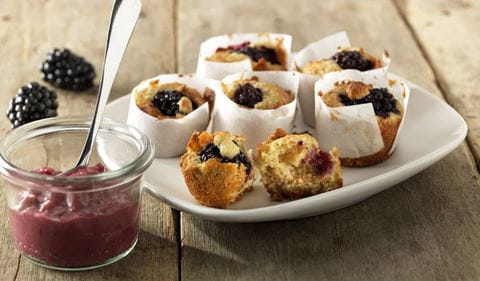 recipe image Bramenmuffins met bramencurd en verse munt
