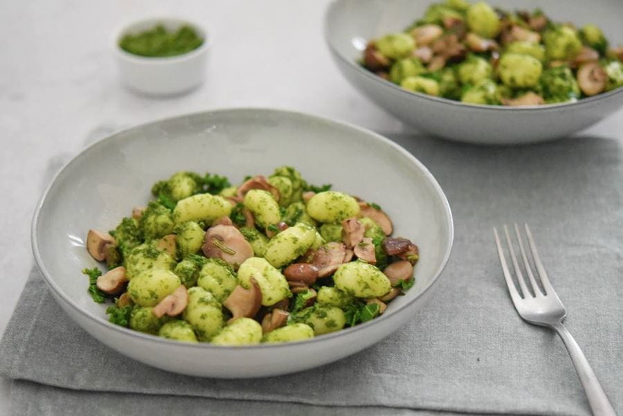 recipe image Gnocchi met boerenkoolpesto en paddenstoelen