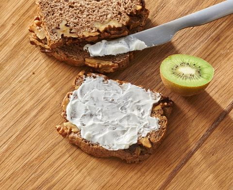 recipe image Notenbrood met Becel Pure