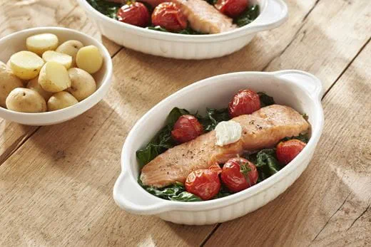 recipe image Zalm op een bedje van spinazie met cherrytomaten