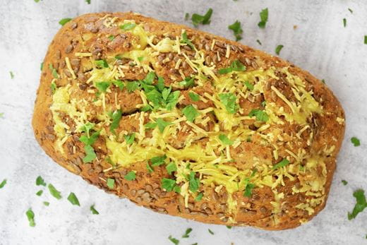 recipe image Cheesy vegan knoflookbrood