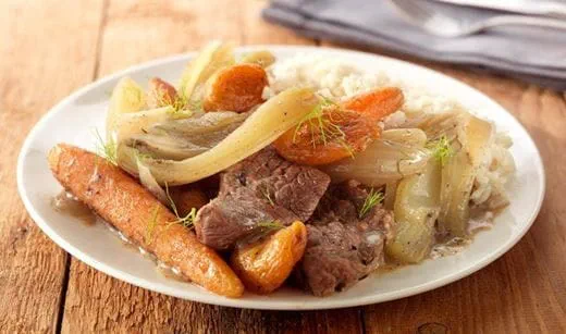 recipe image Acai-runderlapjes, worteltjes, venkel, abrikozen en zilvervliesrijst