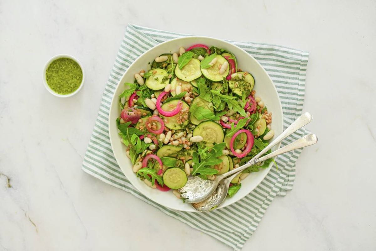 recipe image Courgettesalade met reuzebonen en pestodressing