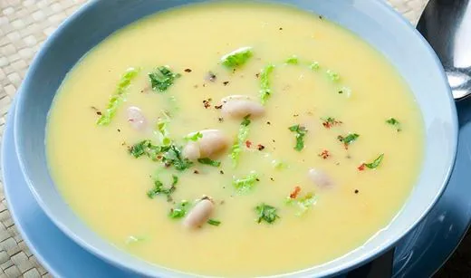 recipe image Sopa de feijão branco com lombardo