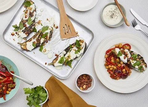 recipe image Közlenmiş Patlıcanlı Nohut Salatası