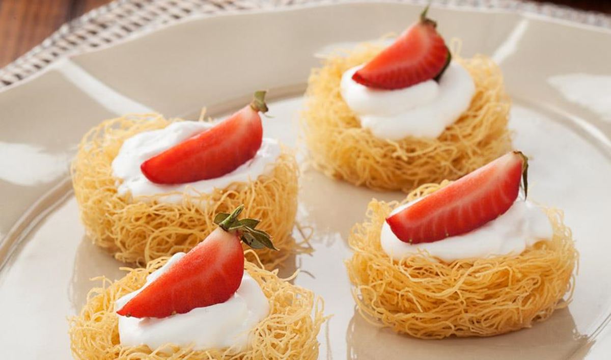 recipe image Çilekli Kadayıf Çanakları
