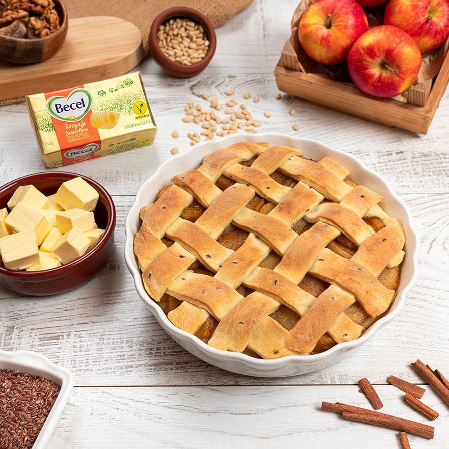 recipe image Elmalı, Tarçınlı ve Keten Tohumlu Vegan Turta
